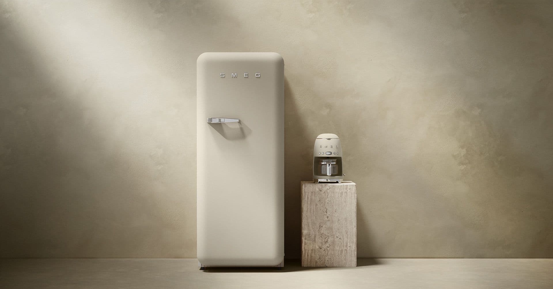 SMEG / Moonlight: when color becomes design