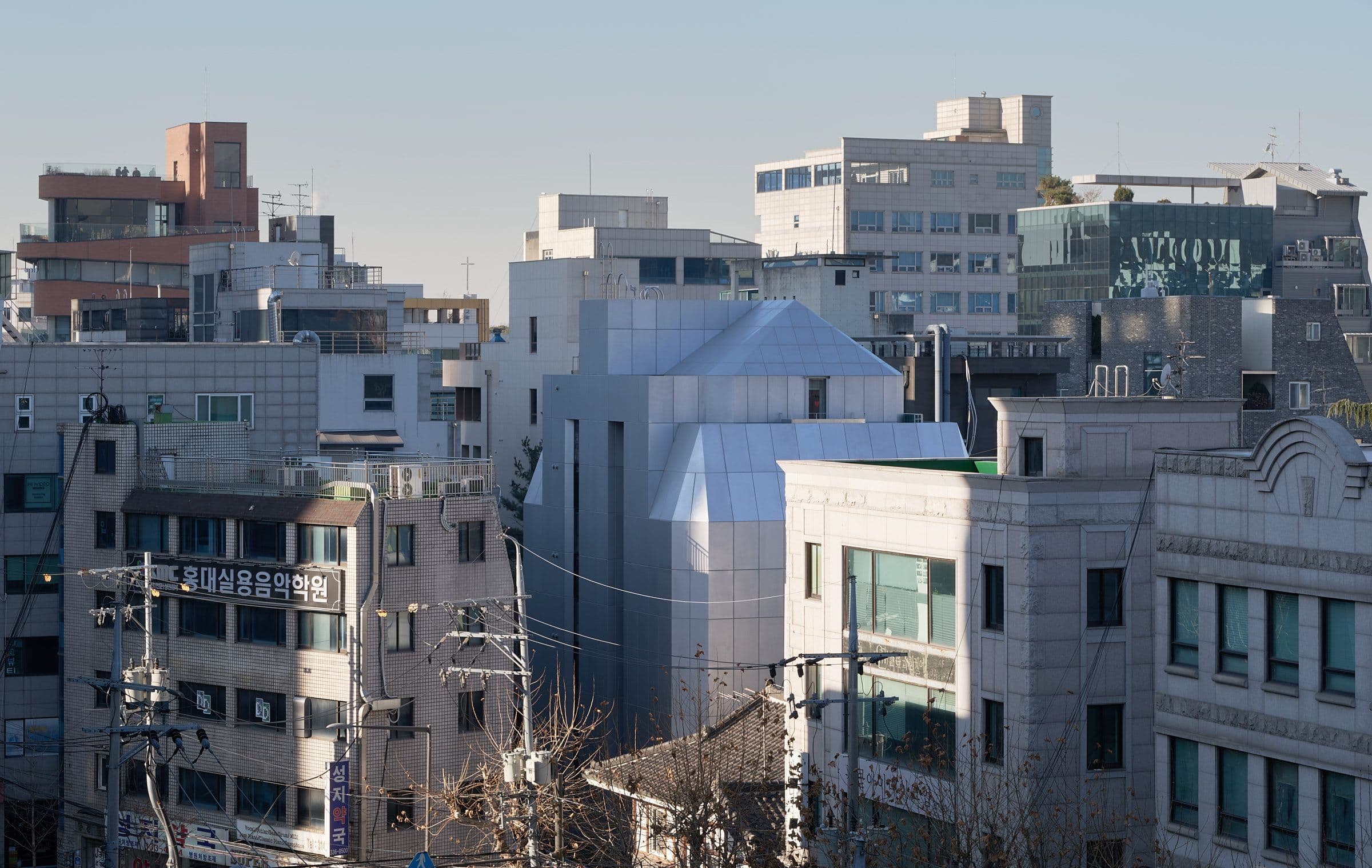 Hongdae school of music: when form takes over