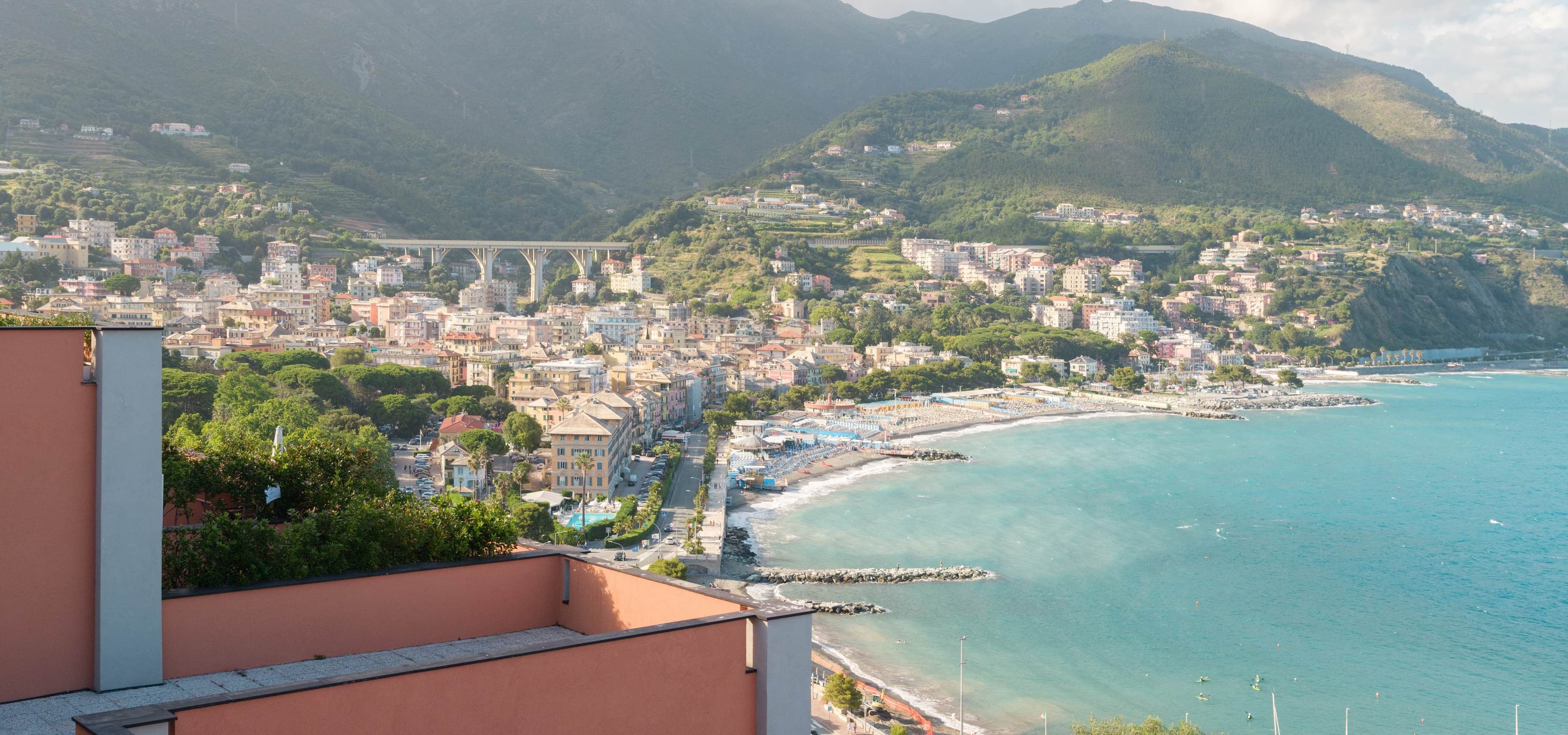 “Riviera Moderna”: four villas put to the test
