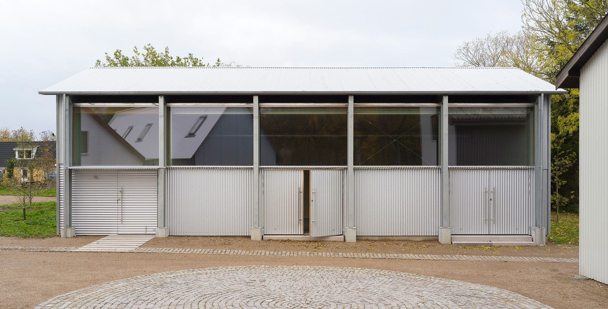Wall / Kunsthal 44 Møen by Pihlmann Architects