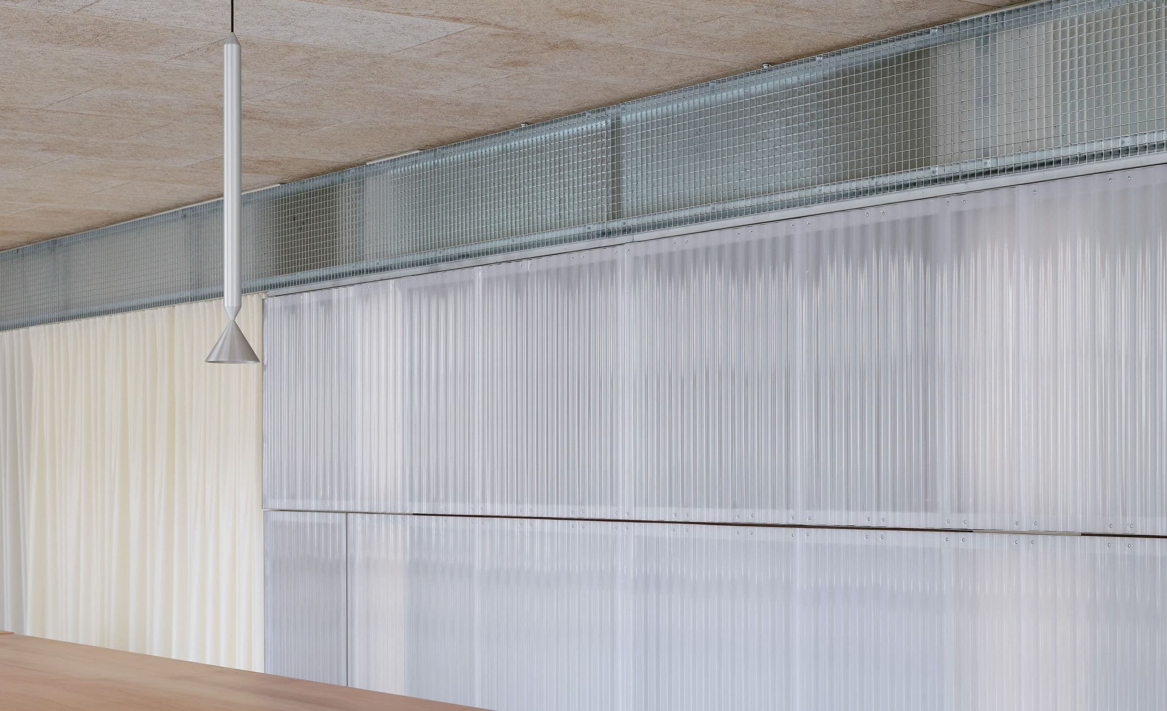 Wall / WAO Kitchen by Studio WOK: material and transparency